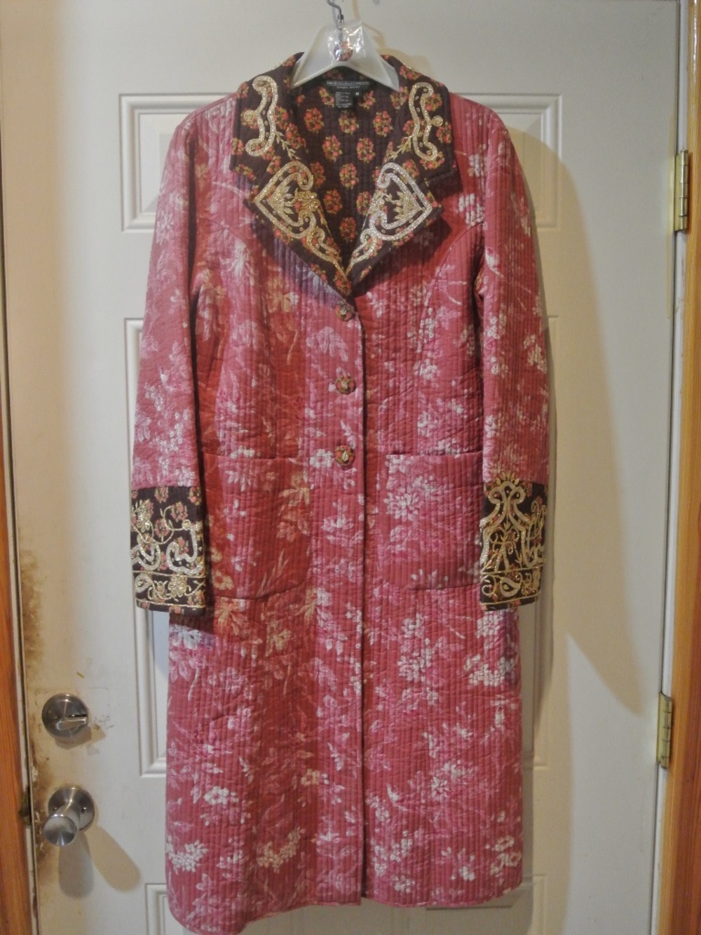 WOMENS THE J. PETERMAN COMPANY QUILTED/ EMBROIDERED COAT